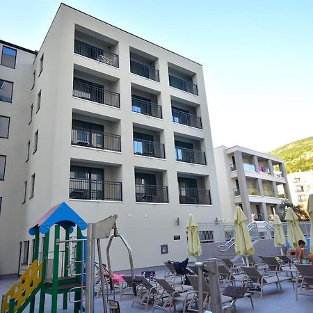 Brand New ! Seaside Apt With Poolview & Parking Budva Eksteriør bilde