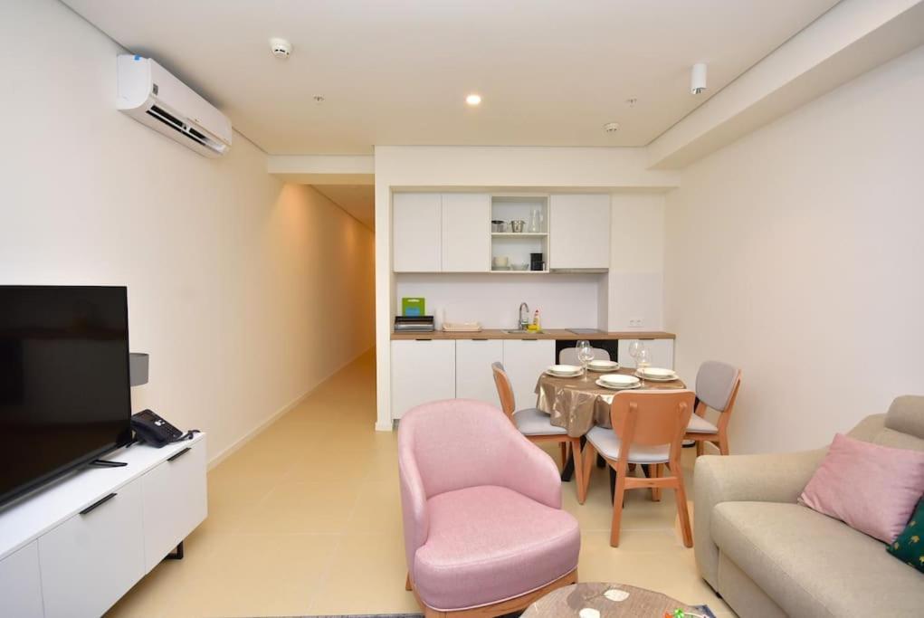 Brand New ! Seaside Apt With Poolview & Parking Budva Eksteriør bilde