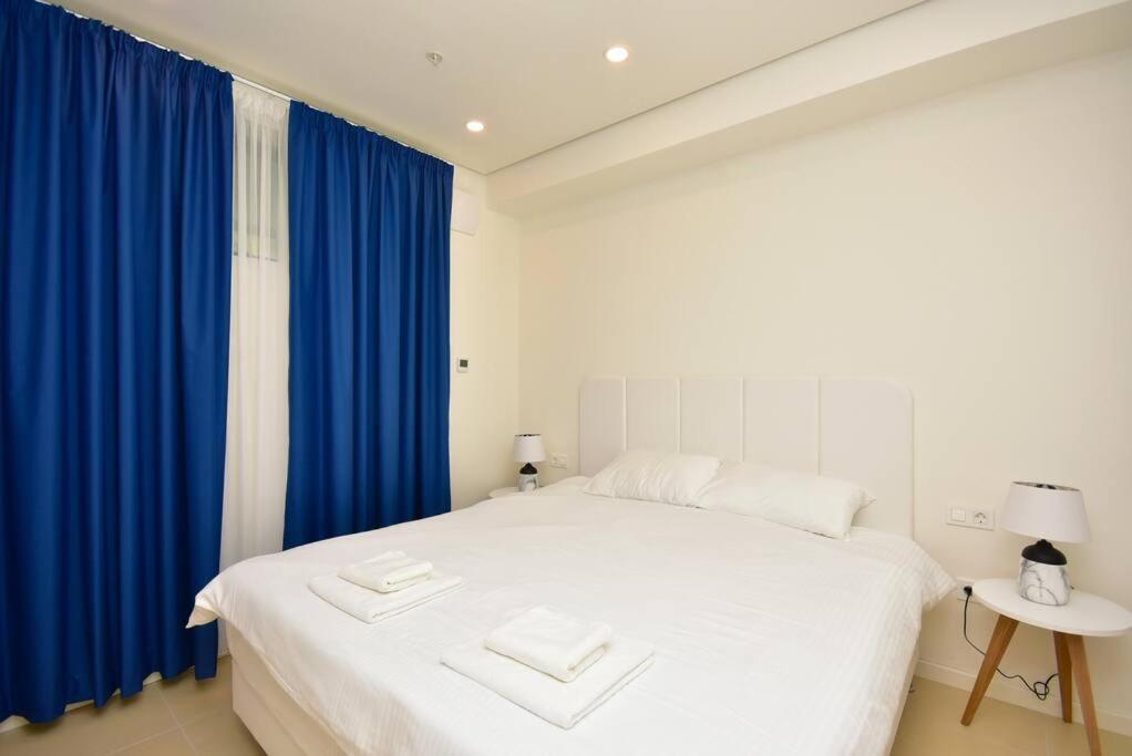 Brand New ! Seaside Apt With Poolview & Parking Budva Eksteriør bilde