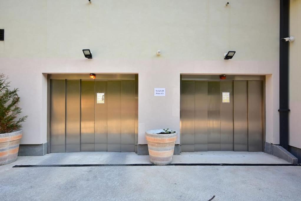 Brand New ! Seaside Apt With Poolview & Parking Budva Eksteriør bilde